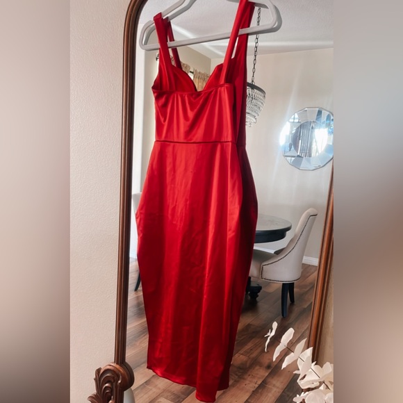 Windsor midi dress (deep red) size medium - Picture 3 of 3